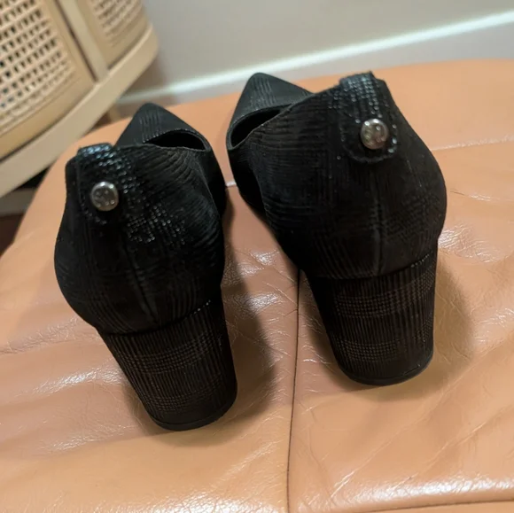 Stuart Weitzman Block Heel Pump, Size 9 - Picture 6 of 13